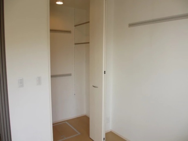 収納　図面と現状に相違がある場合には現状を優先