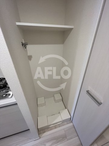 その他設備　アドバンス大阪バレンシア　洗濯機置場