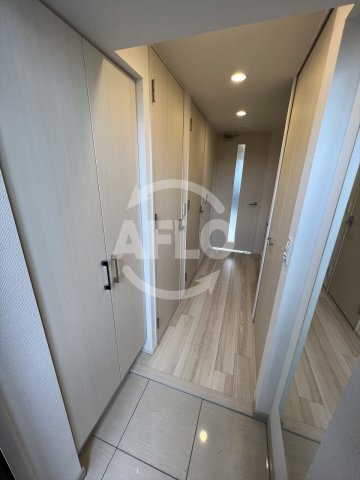 玄関　アドバンス大阪バレンシア　玄関