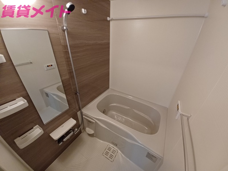 バス・シャワールーム　同型参考写真