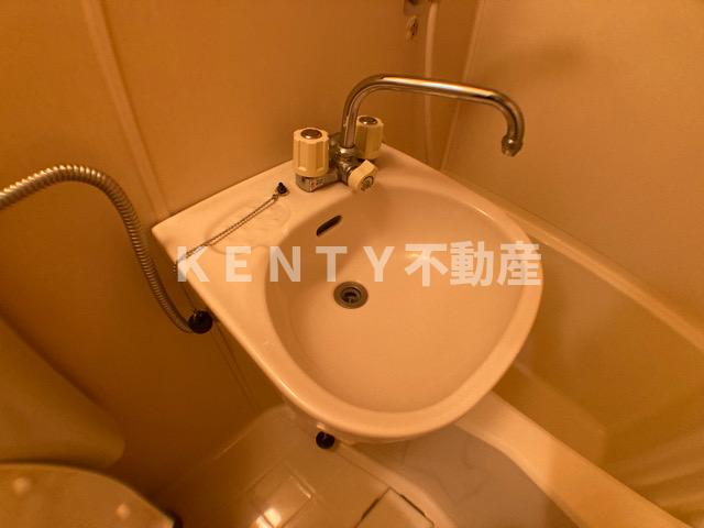 洗面設備　脱衣スペースもあります