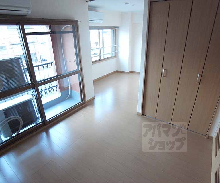 居室・リビング　ベットスペース作れます！