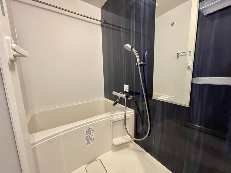 バス・シャワールーム　※別部屋の参考写真です。