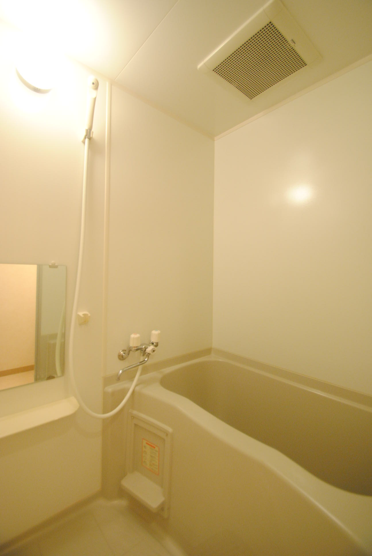 バス・シャワールーム　バスルーム