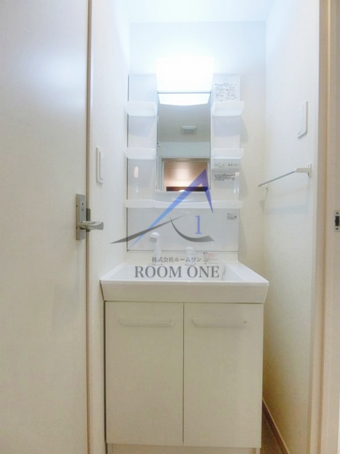 洗面設備　独立洗面台です。