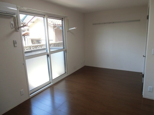 居室・リビング　洋室８帖