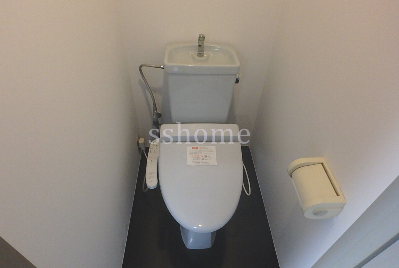 トイレ　洗浄機能付きトイレ
