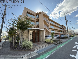 建物外観　オートロック付きで外部からの出入りが無く安心です