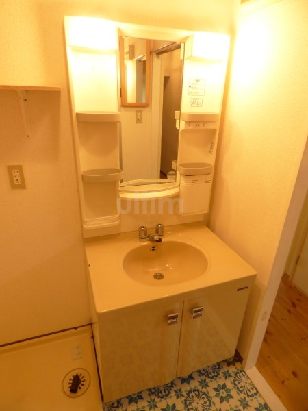洗面設備　※別のお部屋の写真です