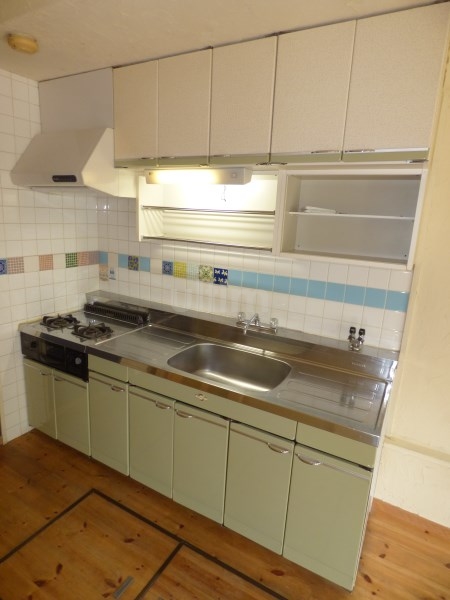 キッチン　※別のお部屋の写真です