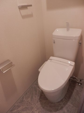 トイレ　ゆったりとした空間のトイレです