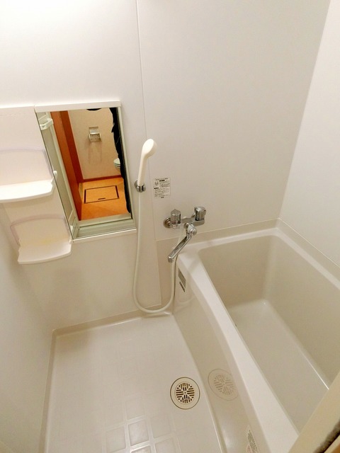 バス・シャワールーム　★浴室乾燥機付きのきれいな　バスルーム★