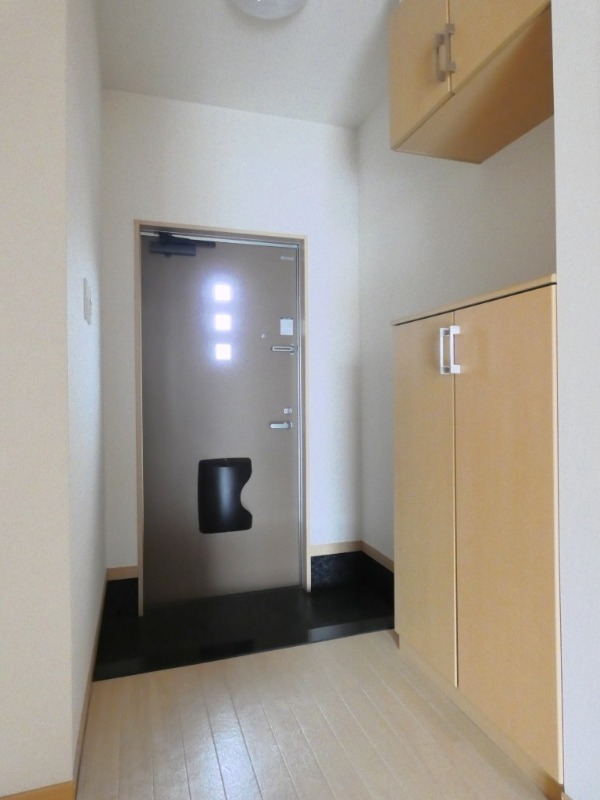 玄関　図面と現状に相違がある場合には現状を優先