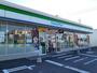 コンビニ　ファミリーマート（コンビニ）まで1500m