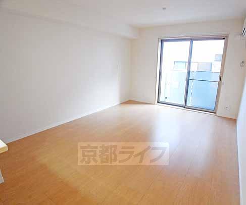 居室・リビング　広々としたリビング。