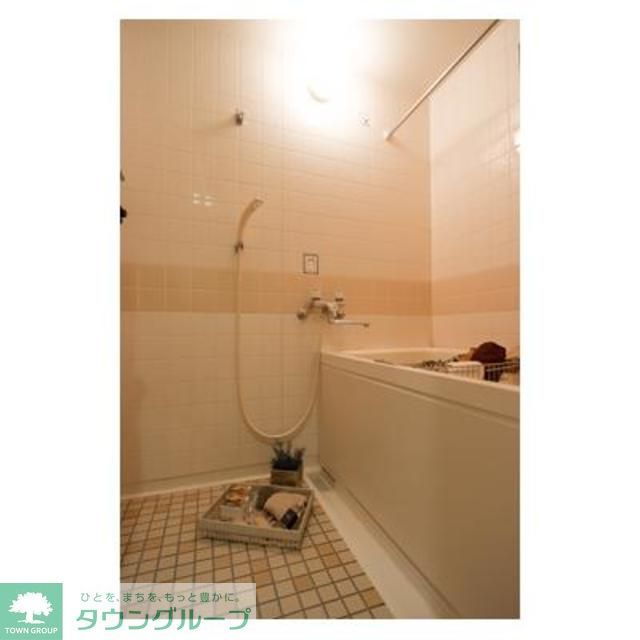 バス・シャワールーム　※写真は同タイプ住戸です。