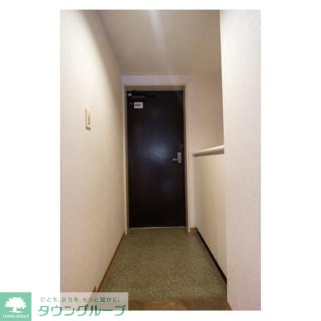 玄関　※写真は同タイプ住戸です。