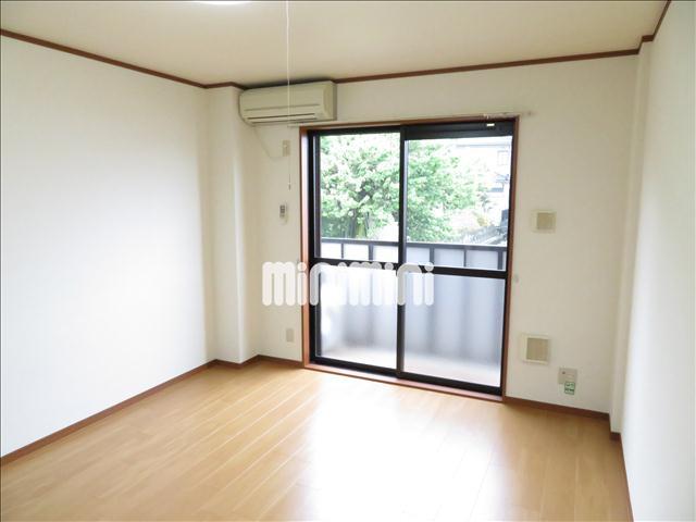 居室・リビング　南向きの明るいお部屋