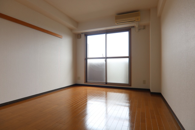 居室・リビング　※別室の参考写真の為、現況優先です。