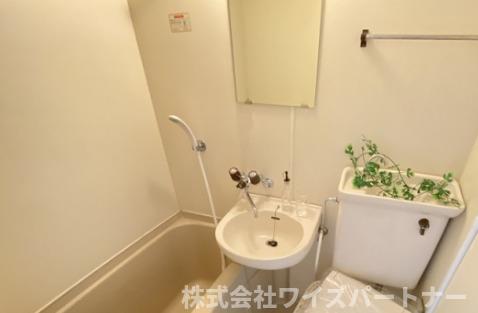 バス・シャワールーム　※別号室の為、現況優先