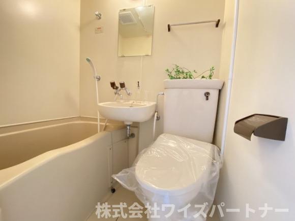 トイレ　※別号室の為、現況優先