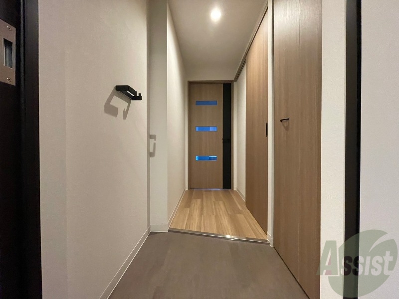 玄関　玄関の様子です。明るい印象ですね。気分もあがりそう。