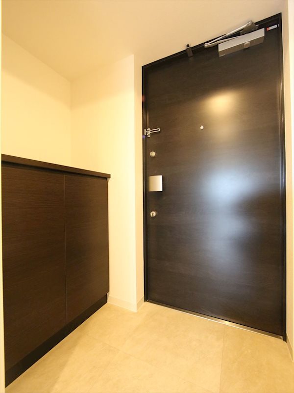 玄関　玄関　シューズボックス付