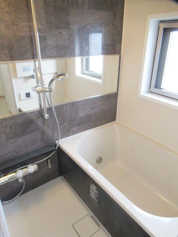 バス・シャワールーム　★追い焚き、浴室乾燥機付き★