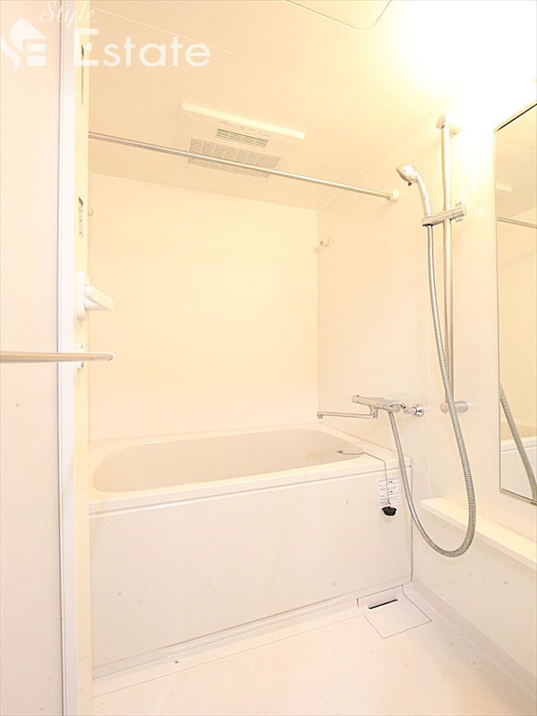 バス・シャワールーム　バスルーム