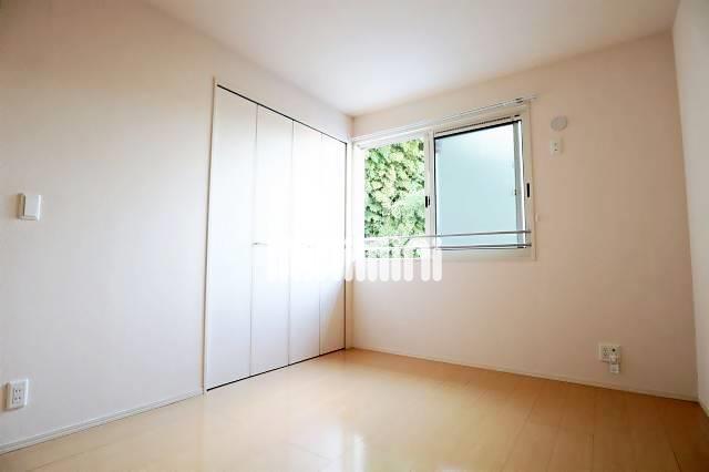 その他部屋・スペース　６帖の洋室のお写真です。