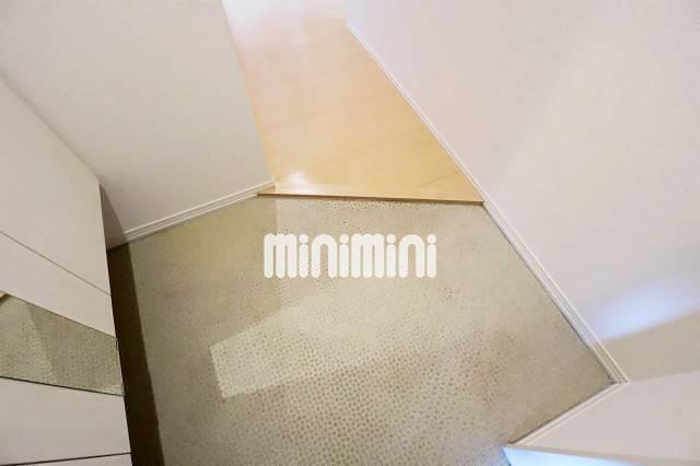 玄関　入口側から見た玄関スペースです！