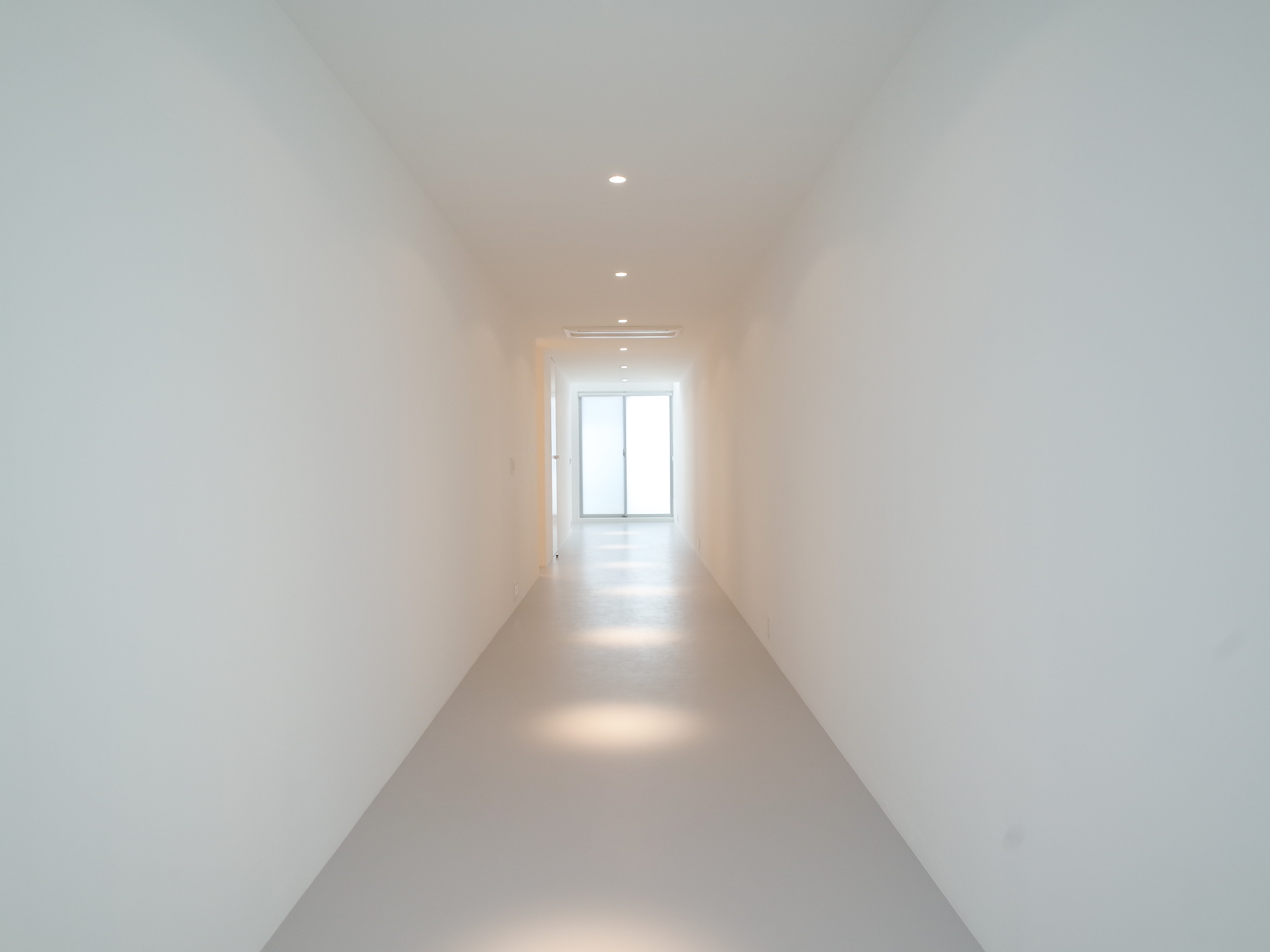 居室・リビング　まるで美術館のような洗練された空間です！