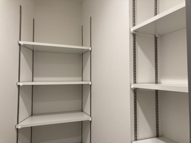 収納　ログ登戸ステーション