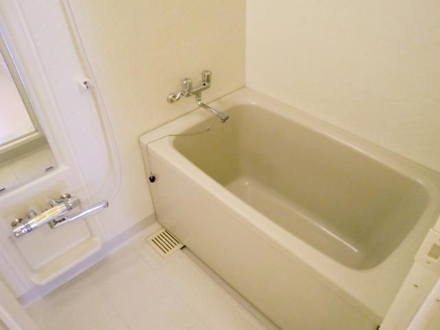 バス・シャワールーム　★綺麗なバスルームです★