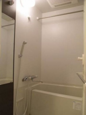 バス・シャワールーム　バスルーム