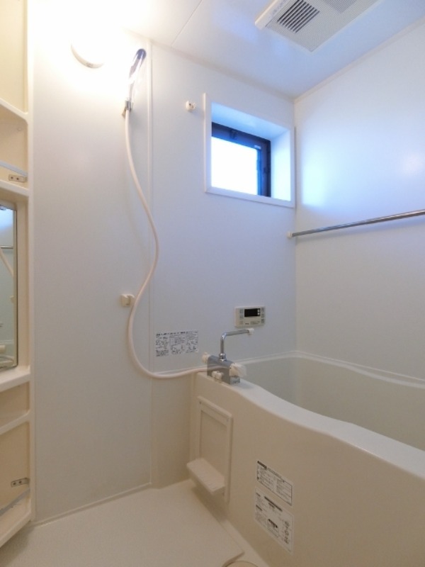 バス・シャワールーム　図面と現状に相違がある場合には現状を優先