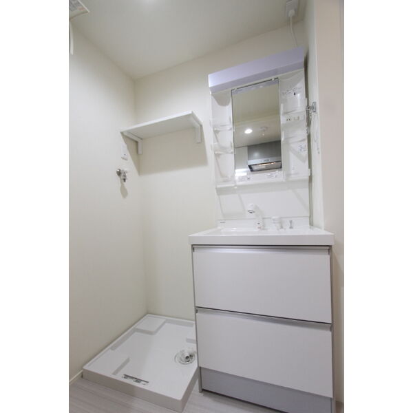 洗面設備　※同シリーズの写真になります。