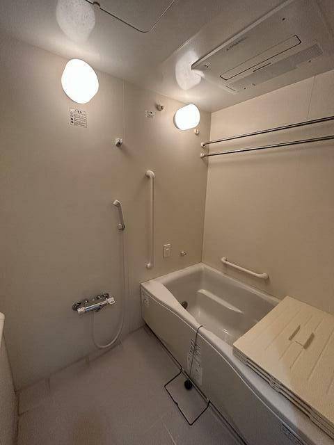 バス・シャワールーム　追い炊き機能付きです