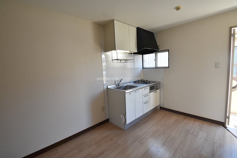 キッチン　※他のお部屋の写真です