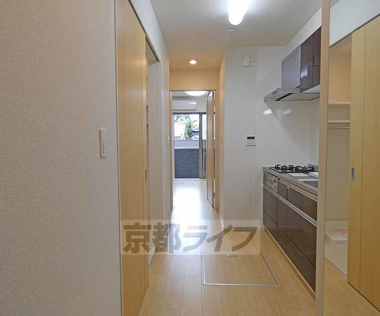 その他部屋・スペース　ゆったりとした廊下。