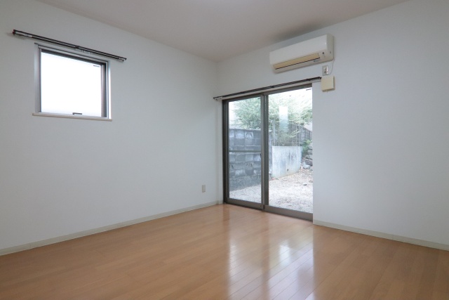 居室・リビング　※別室の参考写真の為、現況優先です。