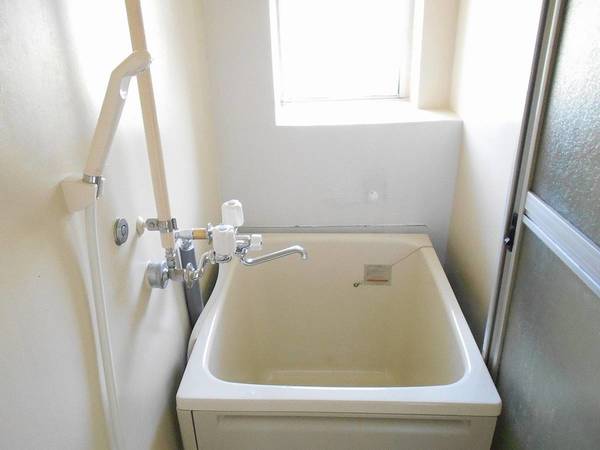 バス・シャワールーム　ビレッジハウスの同一物件・同一タイプの間取りの写真です