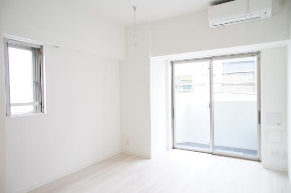 駐車場　ゆったりとしたリビングです