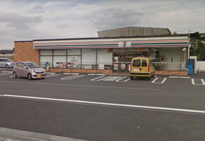 コンビニ　セブンイレブン木更津江川店（コンビニ）まで390m