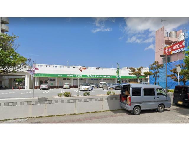 スーパー　タウンプラザかねひで石川市場（スーパー）まで610m