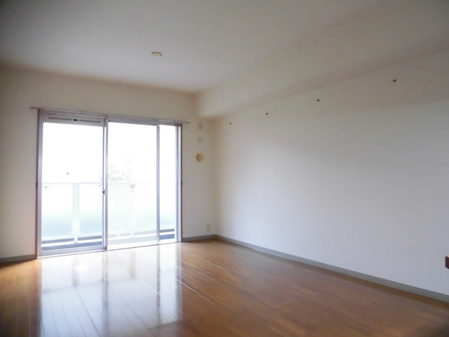 居室・リビング　別のお部屋のお写真です