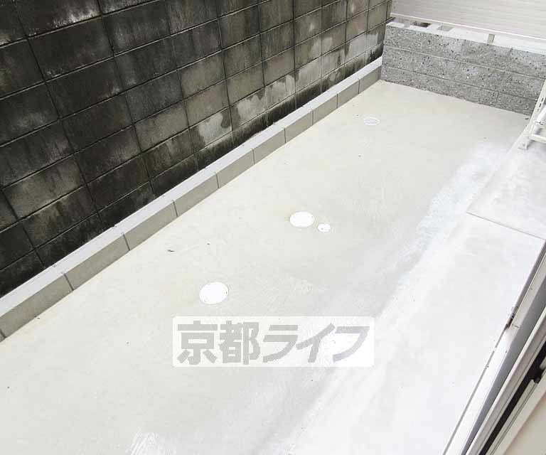 バルコニー　専用庭もあります