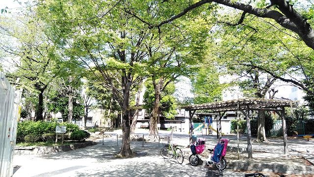 公園　千住仲町公園（公園）まで593m