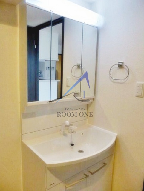 洗面設備　洗面台です。