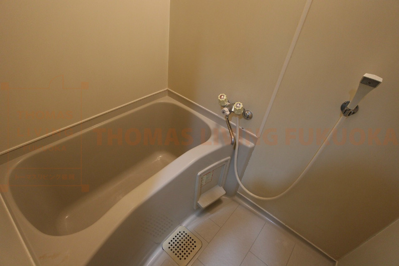 バス・シャワールーム　ゆっくり一日の疲れを癒してください。（写真は別タイプです）